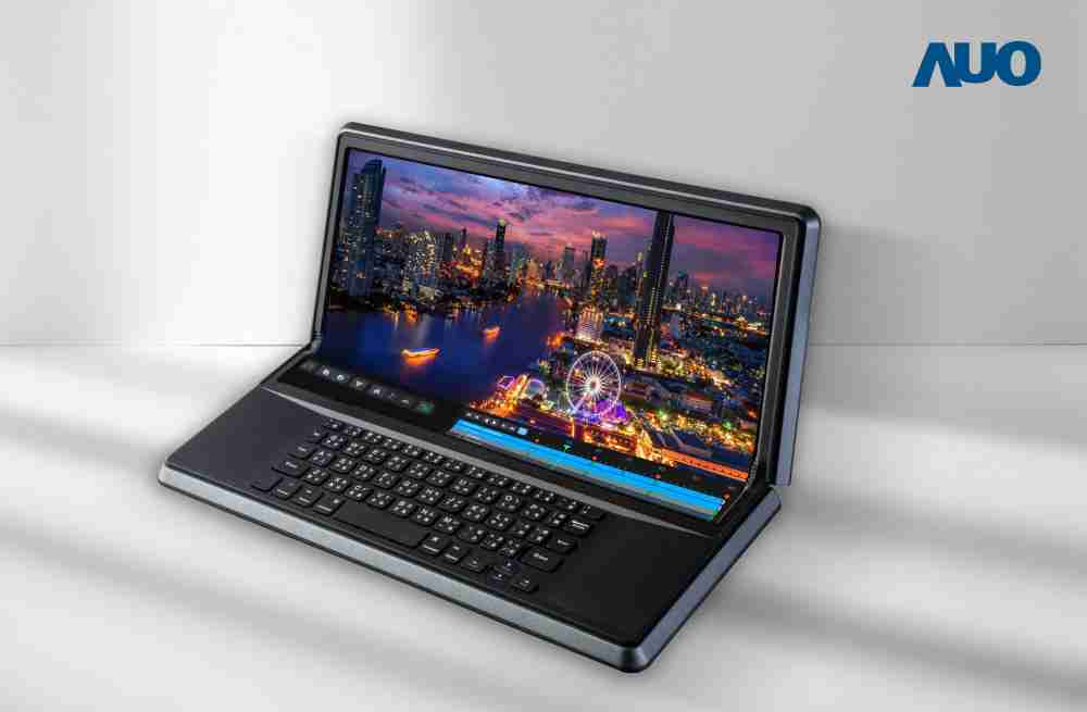 NG大舞台14.6吋Micro LED折迭显示屏幕，，搭配半径4mm的弯折绞炼，，，，以及高画素、、、高亮度、、、高对比度的显示技术特点，，，，即便在大视角下仍保有绝佳色相与亮度