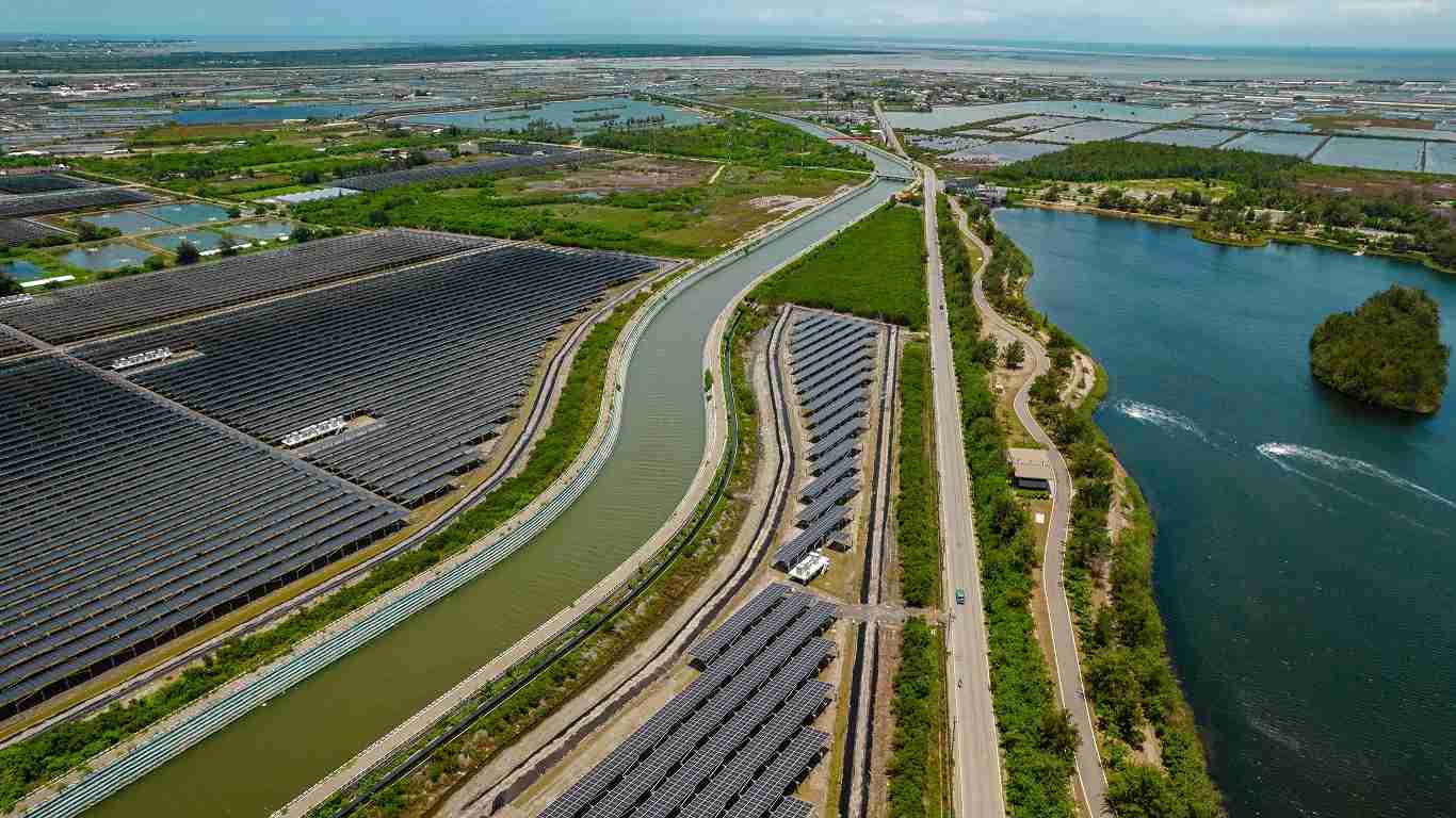 NG大舞台能源事业提供智慧能源管理、、、太阳能监控管理、、、全方位电厂建置及运维解决方案，，并拥有管理超过6000案场的经验